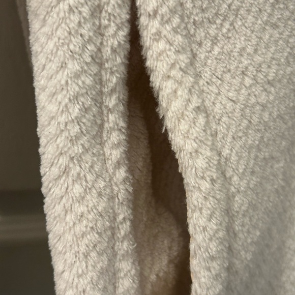 Patagonia Off-White Fleece 3/4 pullover - Picture 4 of 12